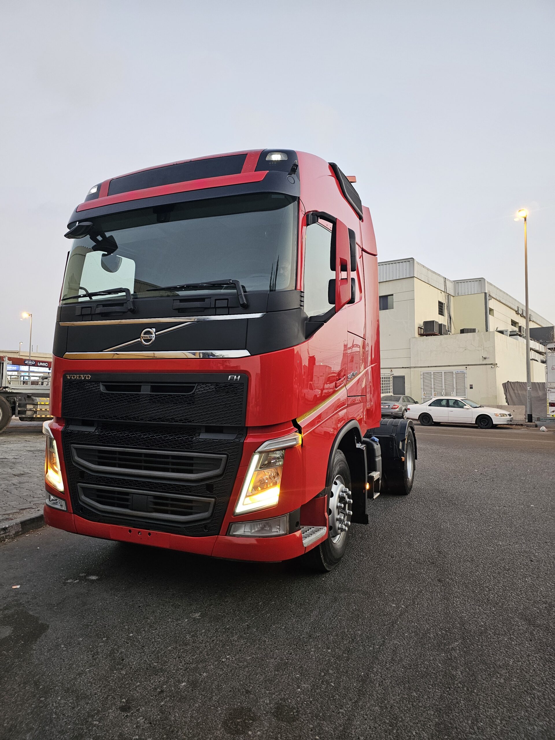 VOLVO FH TRUCK UAE