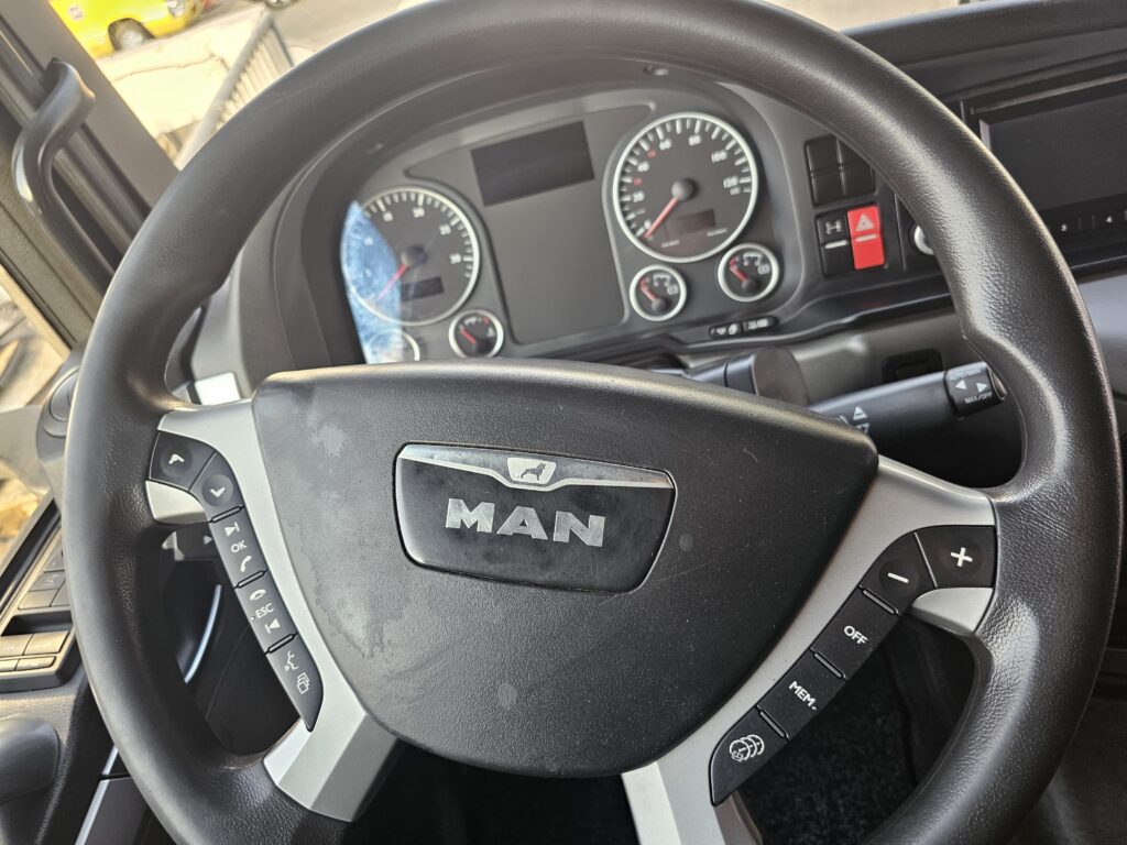 MAN (2)