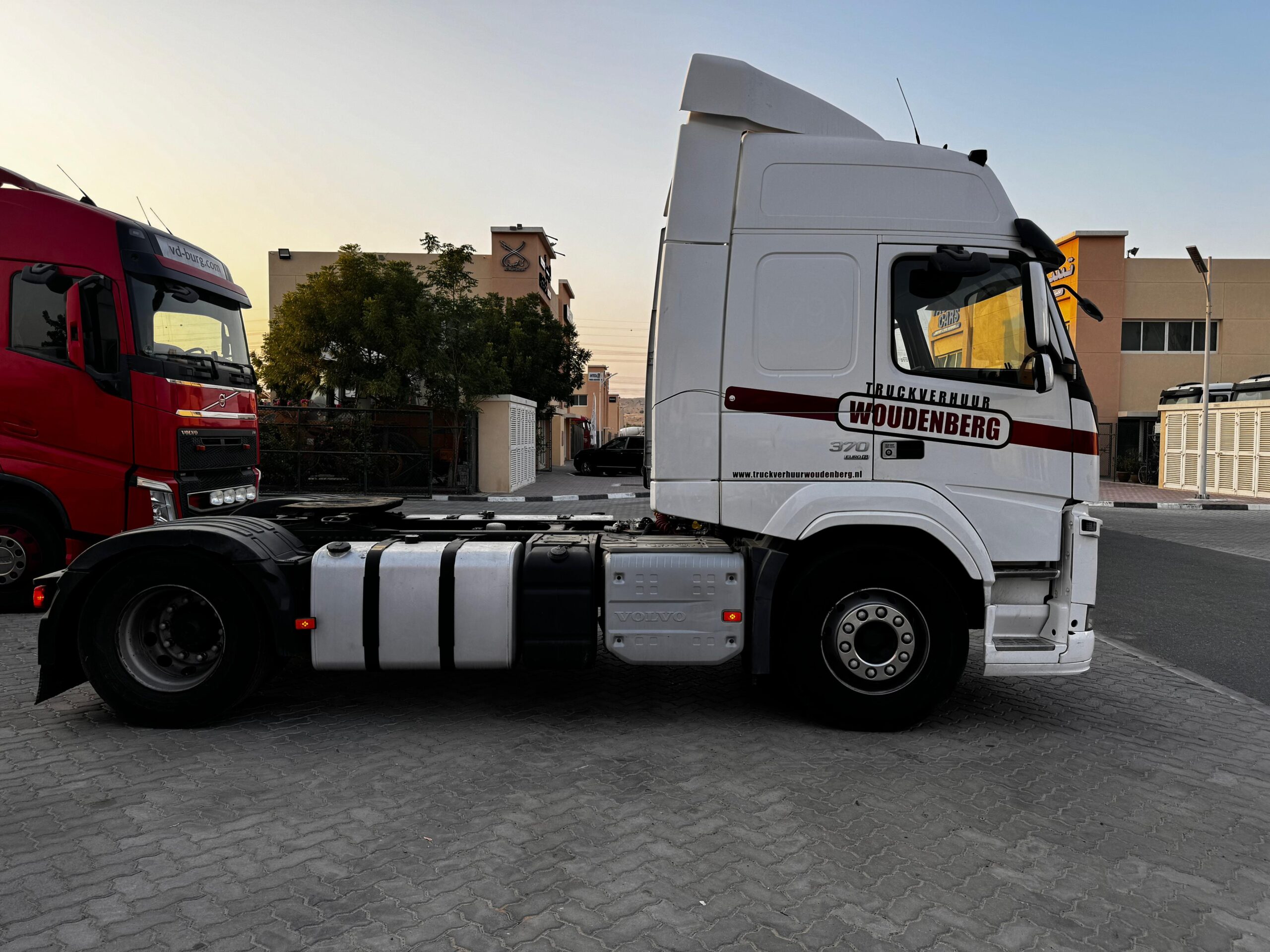 VOLVO HEAD