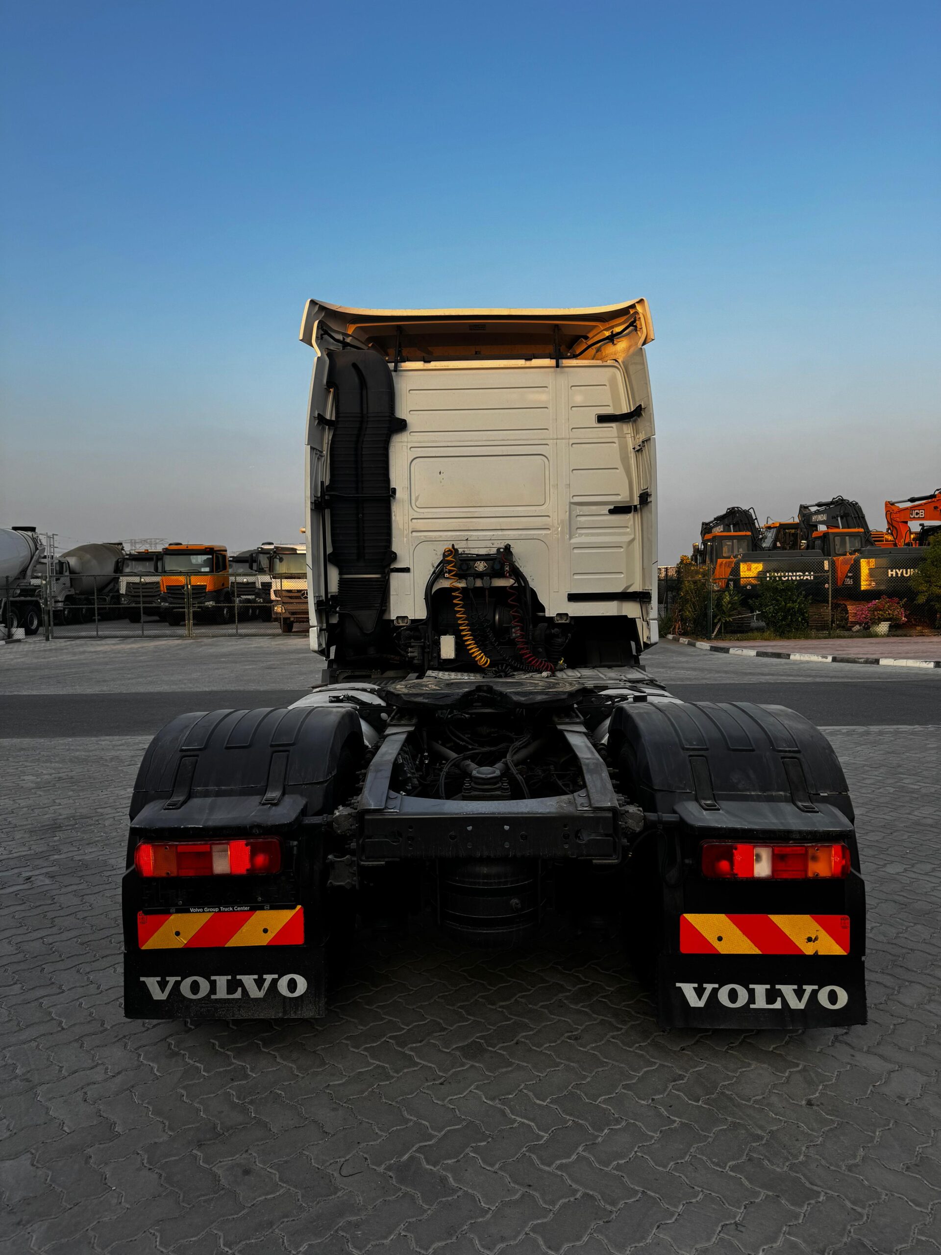 VOLVO TRUCK